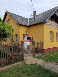 Eladó padlásszobás családi ház - Törökszentmiklós, Jász-Nagykun-Szolnok - Ház