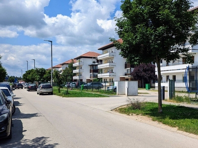 Minerva lakóparkban erkélyes garzon kocsibeállóval - Szombathely, Vas - Lakás