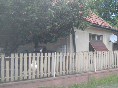 Eladó családi ház - Pilis, Kálvária utca 8.