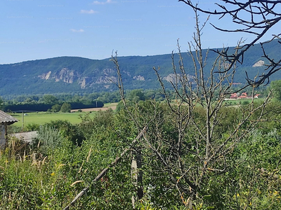 Eladó külterületi telek - Esztergom, Bíróréti út