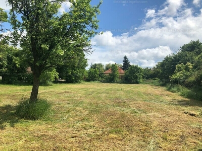 Eladó lakóövezeti telek - Mencshely, Veszprém megye