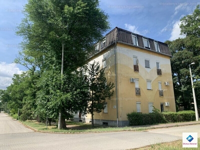 Eladó tégla lakás - Komárom, Honfoglalás utca