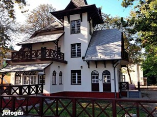 Balatonlellei Villa