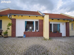 Családiház, apartman fürdő strandolási lehetőség