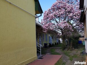 Eladó családi ház Újpest