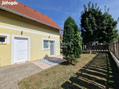 58 nm-es ház eladó Pécs