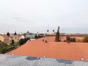 Eladó téglalakásDebrecen, Tetőtér