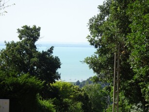 Eladó telek Balatonalmádi