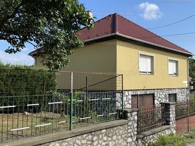 Eladó családi ház - Miskolc, Pereces