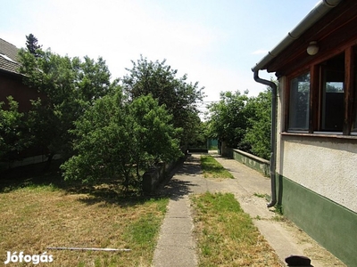 Érd, Felső Parkvárosban található utca, 120 m2-es, családi ház