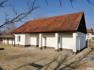 Tápiószentmártonban felújított családi ház eladó - Tápiószentmárton, Pest - Ház
