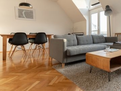 Eladó Lakás, Baranya megye Pécs Jókai utcában felújított 2szoba+amerikai konyha-nappalis lakás