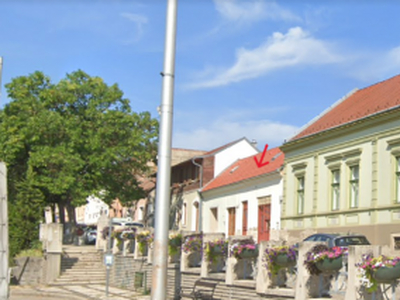 Eladó Lakás, Baranya megye Pécs ===Székesegyház szomszédságában felújított lakás===