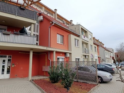 Eladó Lakás, Csongrád megye Szeged Nagy Tesco mellett új építésű lakóparkban nappali + hálós lakás