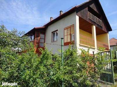 Erdőkertes, Arany J. utca, 140 m2-es, családi ház, 4 szobás