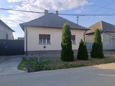 Eladó családi ház Tolna, Petőfi utca