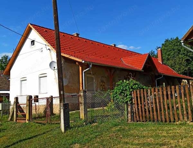 Felújított családi ház eladó!