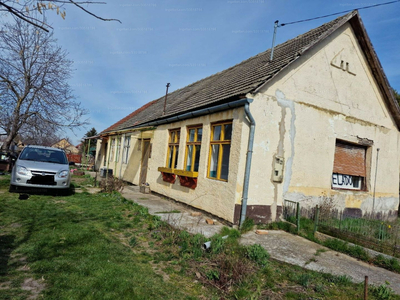 Eladó családi ház - Baracs, Madách utca 23.