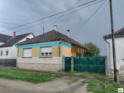 Eladó családi ház - Iván, Győr-Moson-Sopron megye