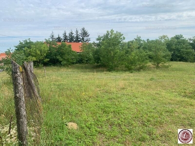 Eladó lakóövezeti telek - Látrány, Somogy megye