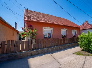 Eladó családi ház Tatabánya, Feszty Árpád utca