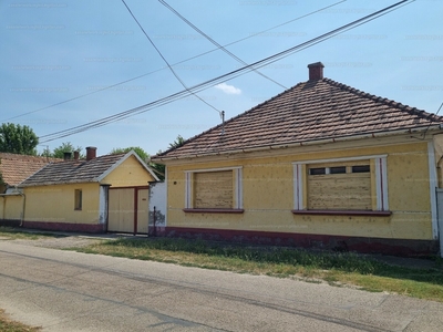 Eladó családi ház - Cegléd, Pest megye