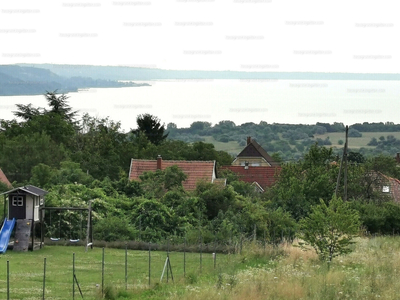 Eladó lakóövezeti telek - Balatonalmádi, Vörösberény