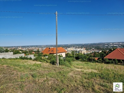 Eladó lakóövezeti telek - Pécs, Varjú dűlő