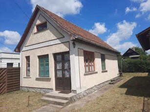 Eladó Ház, Jász-Nagykun-Szolnok megye Jászszentandrás Strand közelében