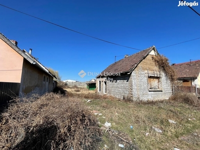 Váci 408 nm-es telek eladó - Vác, Pest - Telek, föld