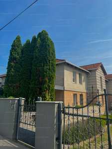 Eladó tégla lakás - Veszprém, Balaton utca