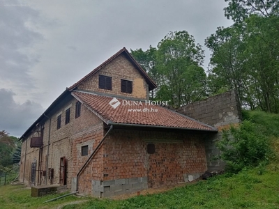 Tóalmás, ingatlan, üzleti ingatlan, 1200 m2, 69.900.000 Ft