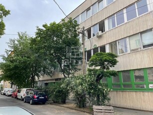 Kiadó irodaBudapest, XIV. kerület, Törökőr, B kat.Irodaház II.em. 20 m² iroda, 2. emelet