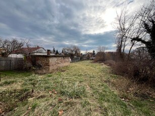 Eladó telek Balatonkenese