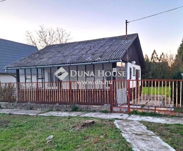 Eladó Ház, Bács-Kiskun megye Tiszakécske Tiszakécse Kerekdombon a termálfürdőtől sétatávolságra