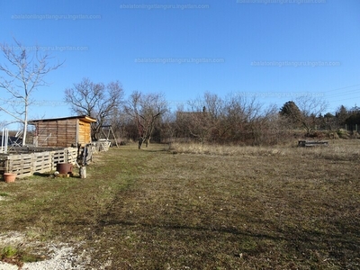 Eladó lakóövezeti telek - Balatonfűzfő, Veszprém megye