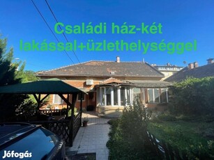 Eladó két lakásos családi ház, üzlethelységgel