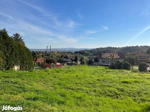 Eladó örökpanorámás telek a Mecsek oldalban