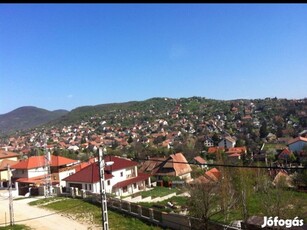 Eladó panorámás, összközműves telek Pomázon!