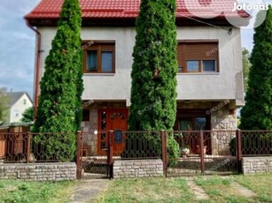 TARCALON NAPPALI + 3 SZOBÁS, 150 M2 CSALÁDI HÁZ ELADÓ