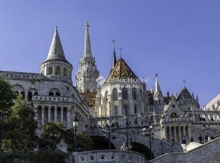 Eladó téglalakásBudapest, I. kerület, földszint