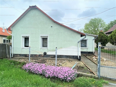 Eladó családi ház - Abony, Pest megye
