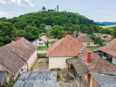 Eladó családi ház - Nógrád, Szondy György utca