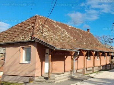 Eladó családi ház - Pilis, Vasút utca