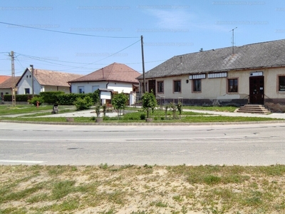 Eladó étterem, vendéglő - Kurd, Rákóczi Ferenc tér 9.