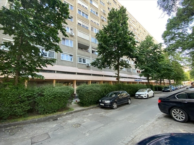 Eladó felújítandó panel lakás - Budapest III. kerület