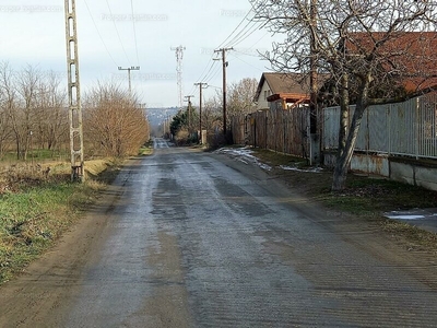 Eladó lakóövezeti telek - Fót, Gyümölcsös utca