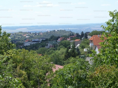 Eladó lakóövezeti telek - Pécs, Köves köz 8.