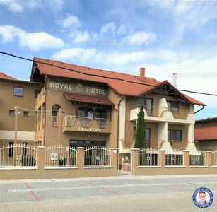 Eladó szálloda, hotel, panzió - Cserkeszőlő, Jász-Nagykun-Szolnok megye