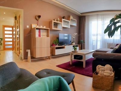 Eladó újszerű állapotú panel lakás - Miskolc